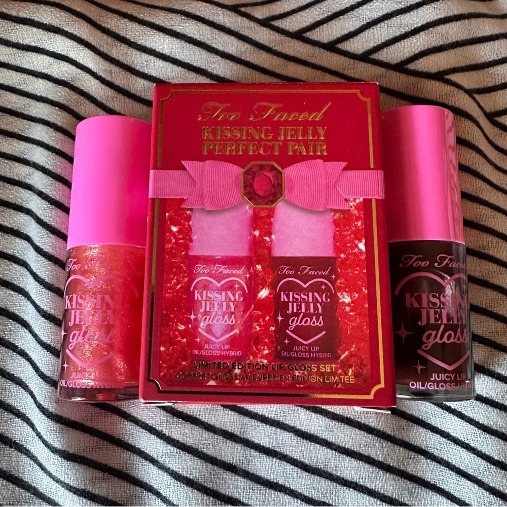 Too Faced Kissing Jelly Perfect Pair limited edition lip gloss set